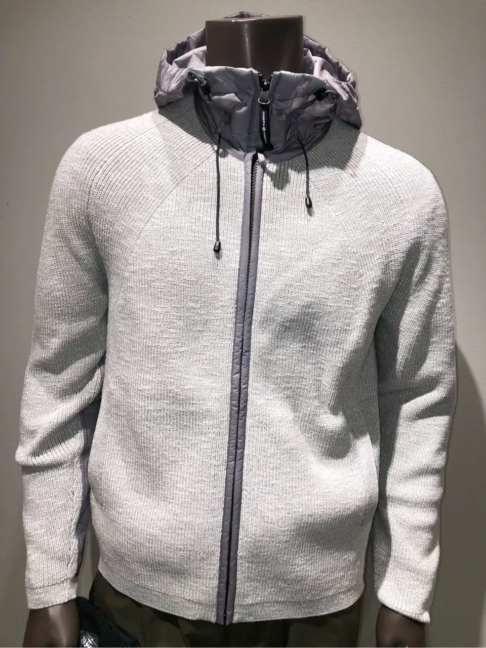 JOSEPH ABBOUD 川田 コーディネート画像