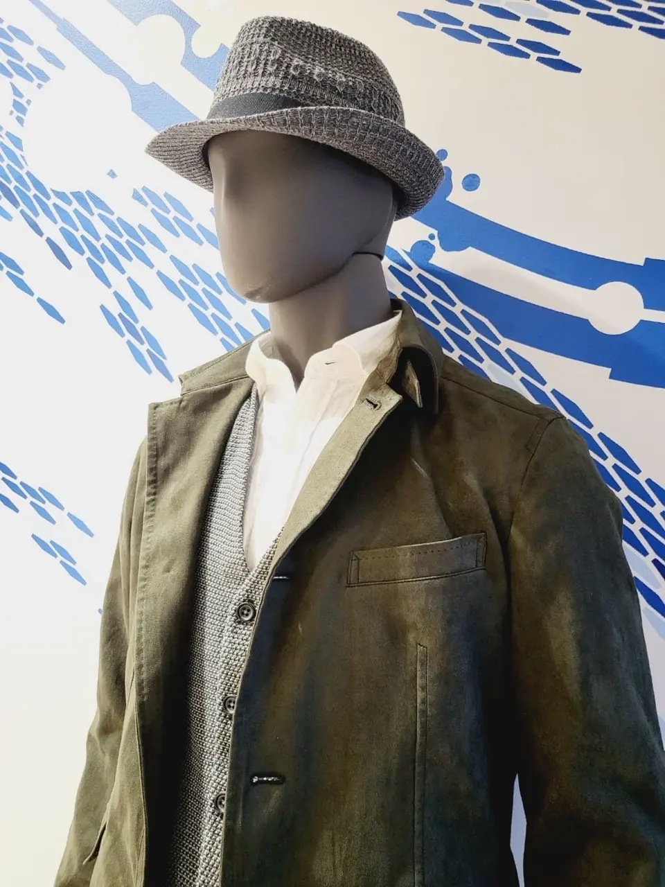 JOSEPH ABBOUD 亀井 コーディネート画像