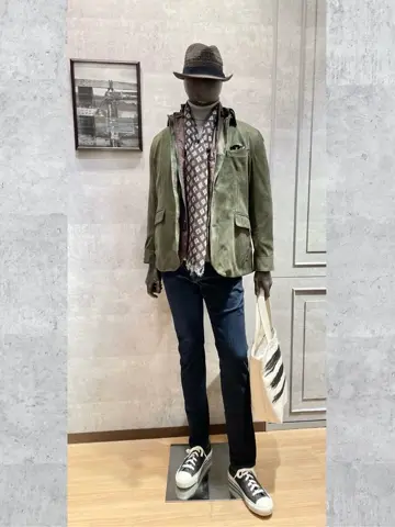 JOSEPH ABBOUD 二澤 コーディネート画像