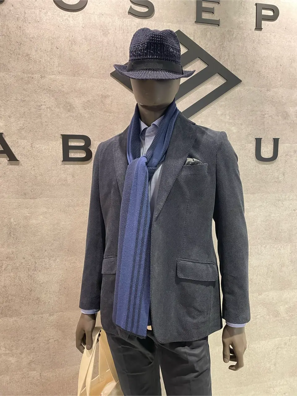 JOSEPH ABBOUD 東　 コーディネート画像