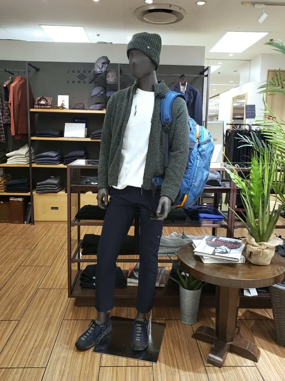  中西 コーディネート画像