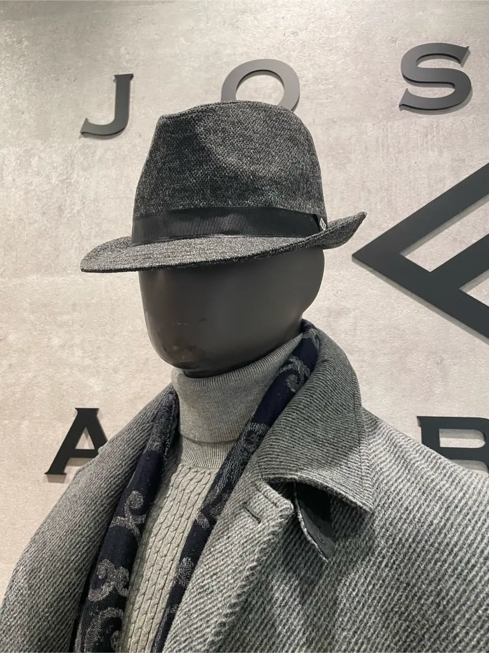 JOSEPH ABBOUD 東　 コーディネート画像