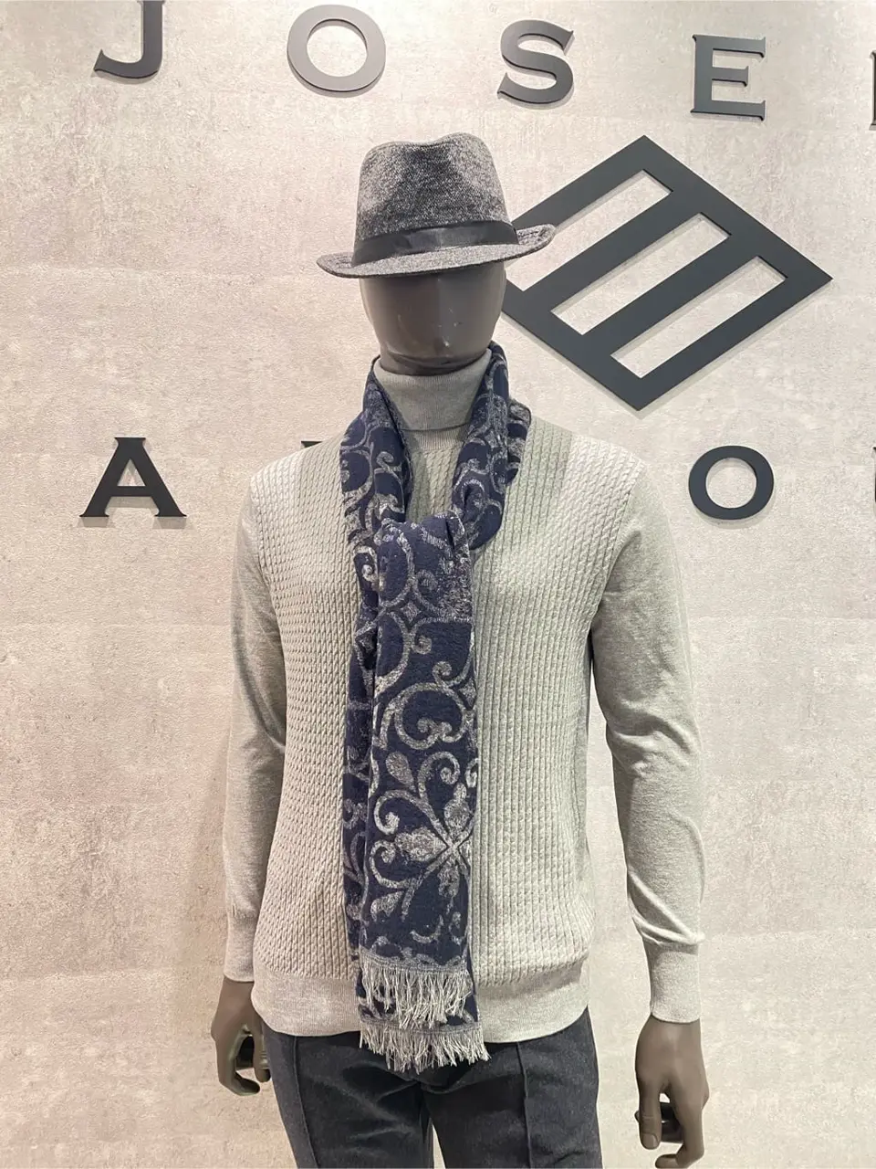 JOSEPH ABBOUD 東　 コーディネート画像