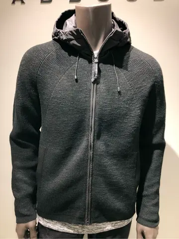 JOSEPH ABBOUD 川田 コーディネート画像