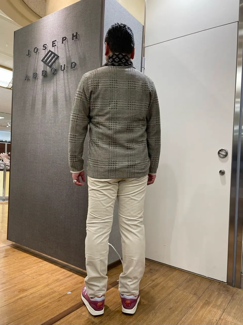 JOSEPH ABBOUD 辰見 コーディネート画像