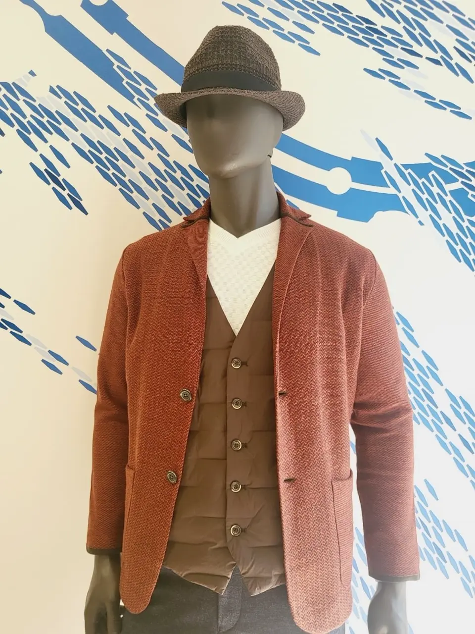 JOSEPH ABBOUD 亀井 コーディネート画像