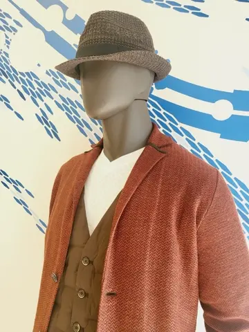 JOSEPH ABBOUD 亀井 コーディネート画像