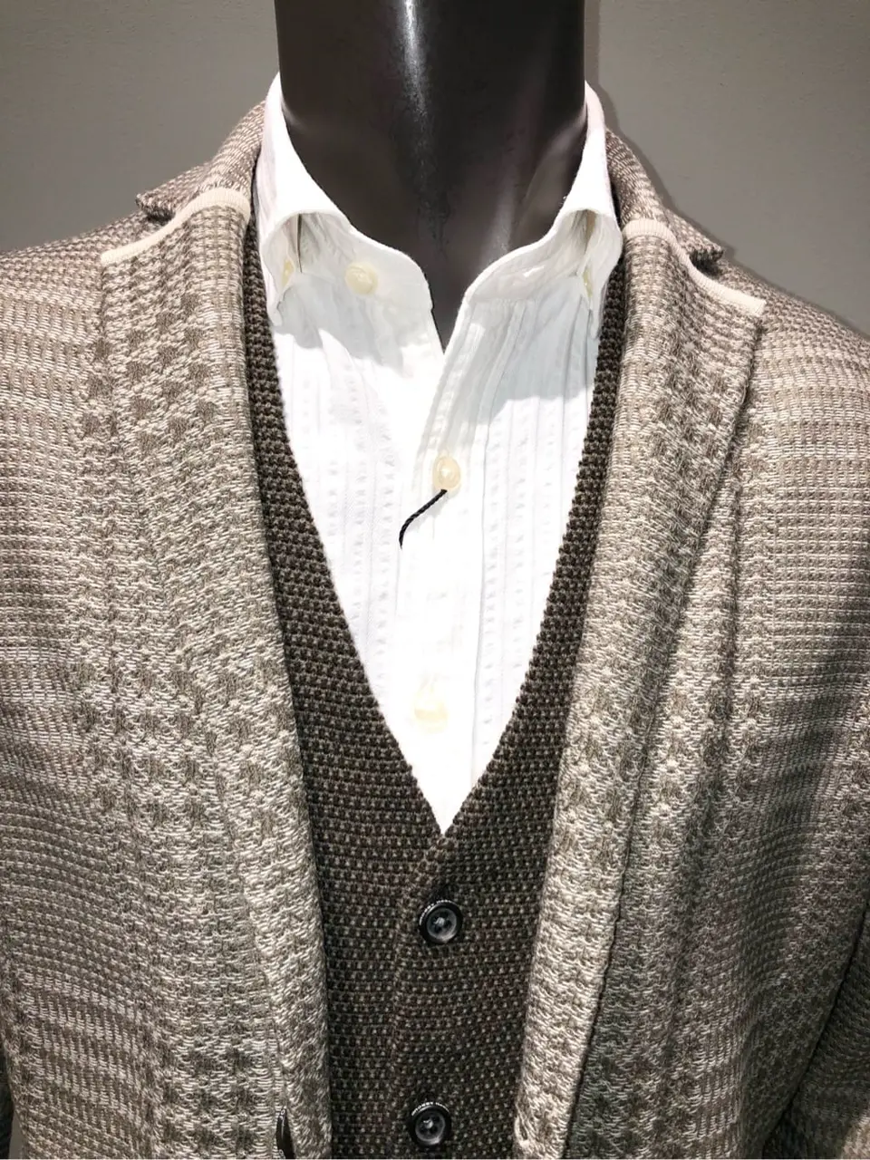 JOSEPH ABBOUD 川田 コーディネート画像