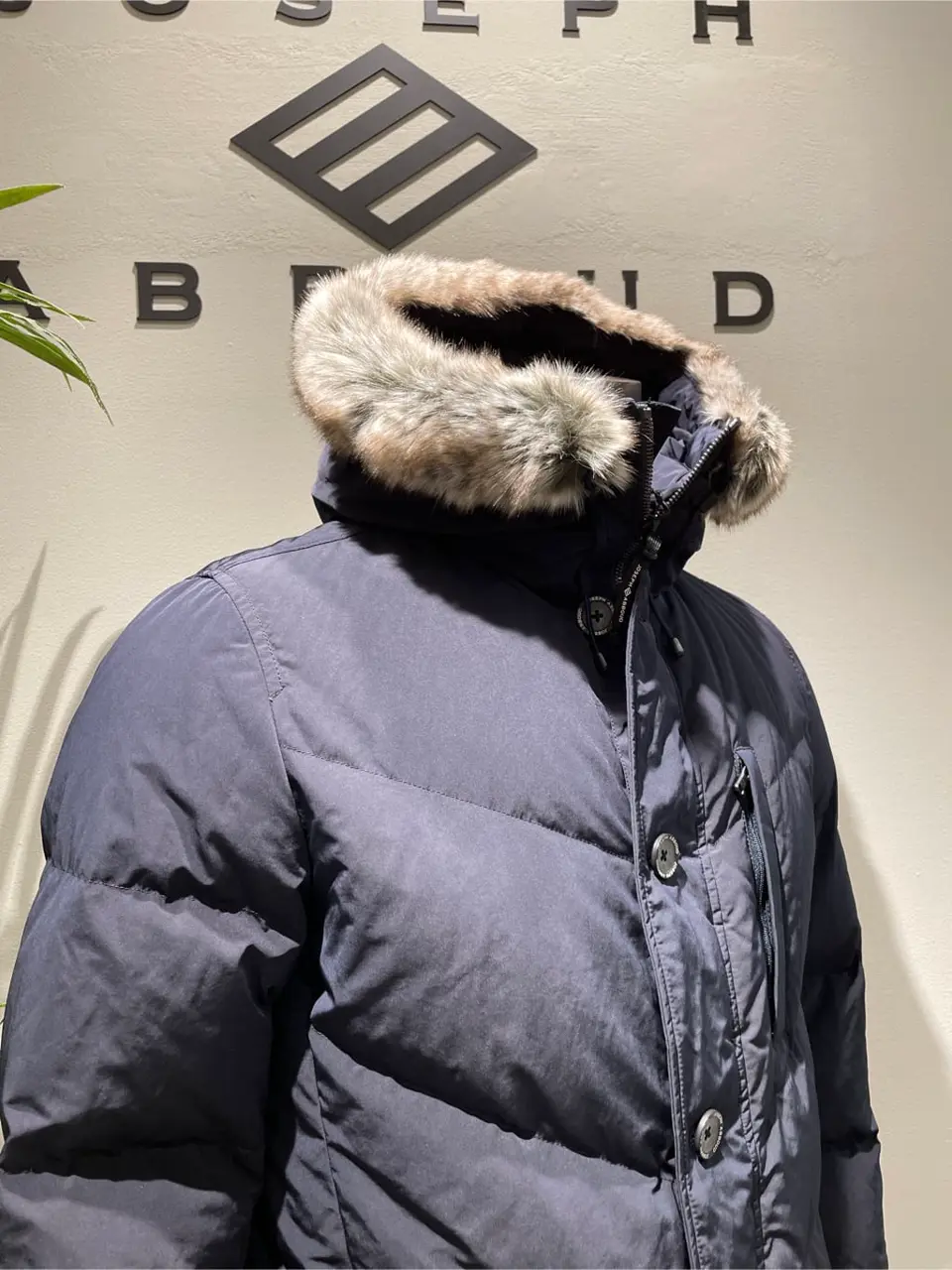 JOSEPH ABBOUD 伊津野 コーディネート画像