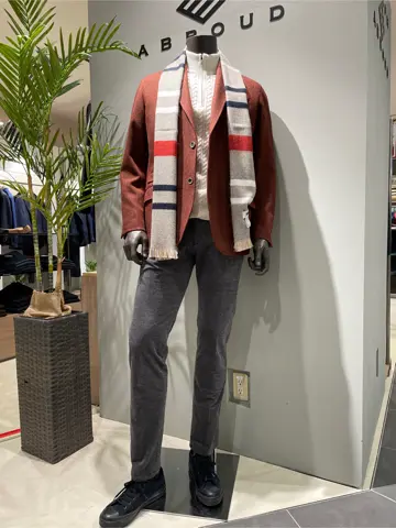 JOSEPH ABBOUD 伊津野 コーディネート画像