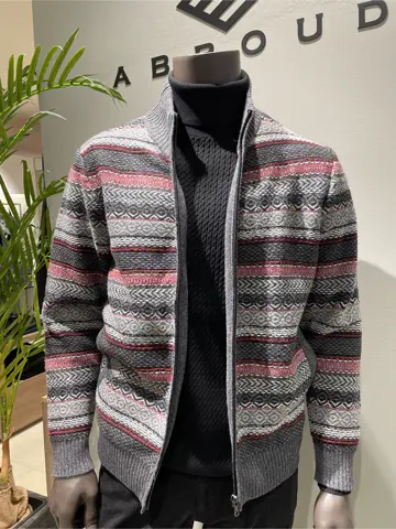 JOSEPH ABBOUD 伊津野 コーディネート画像