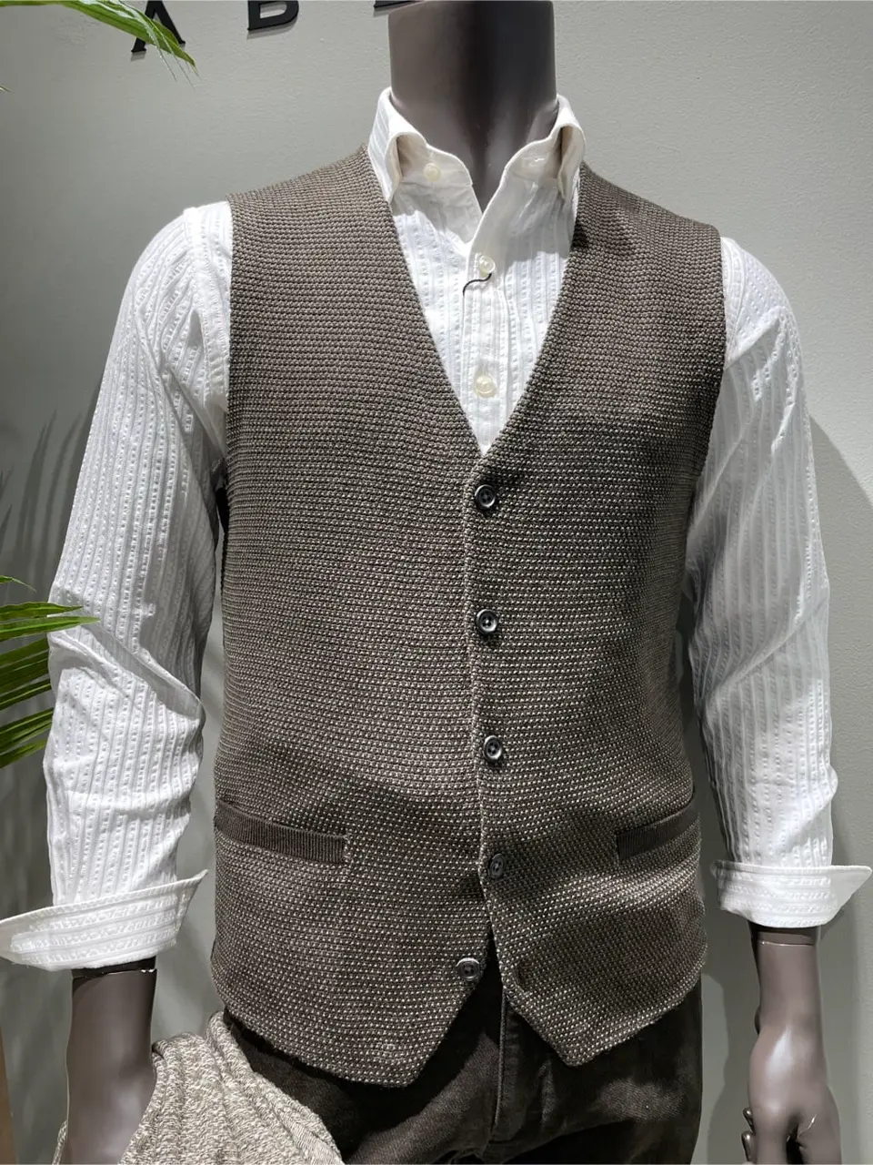 JOSEPH ABBOUD 伊津野 コーディネート画像