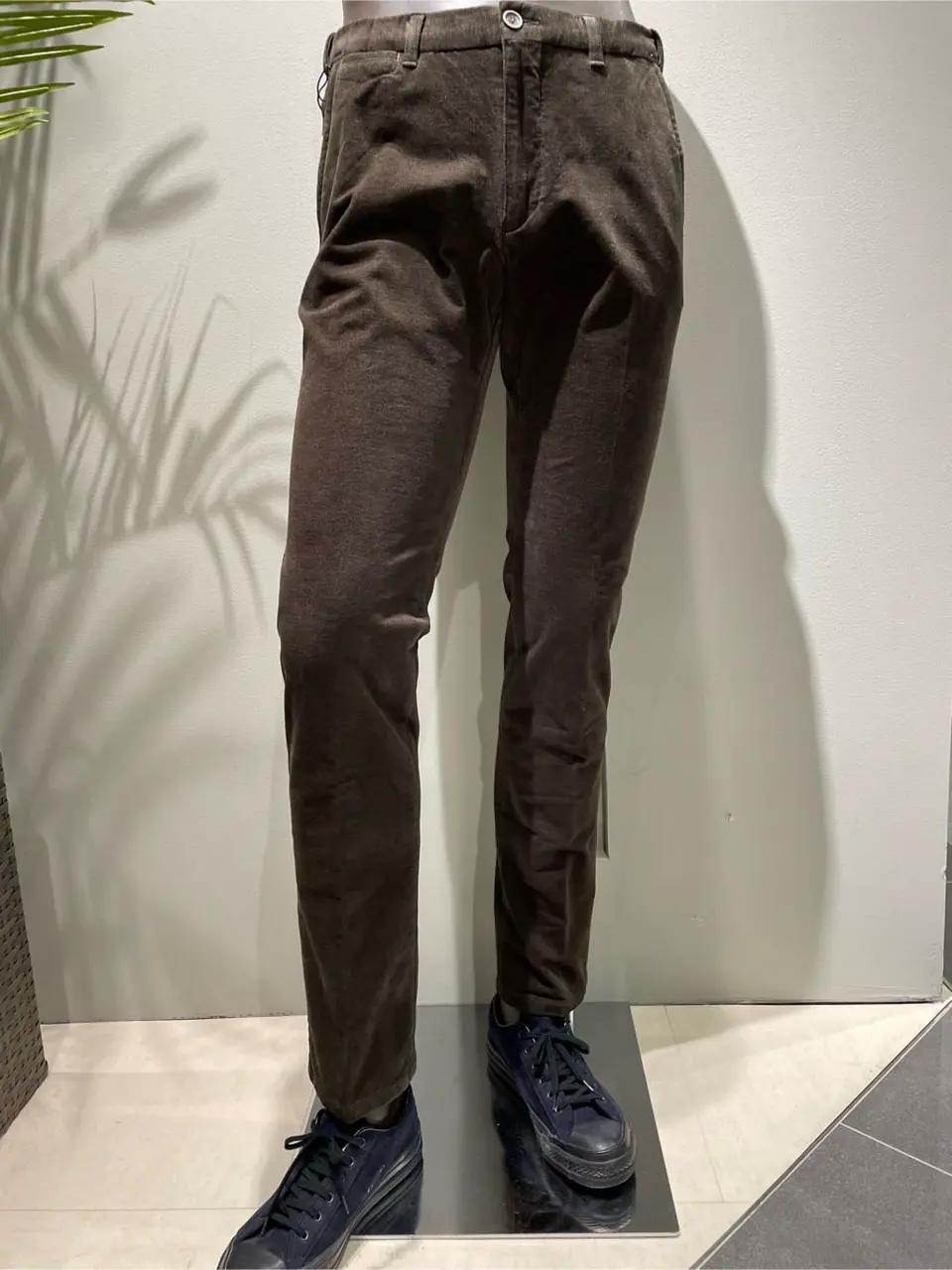 JOSEPH ABBOUD 伊津野 コーディネート画像