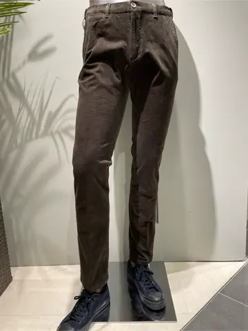 JOSEPH ABBOUD 伊津野 コーディネート画像