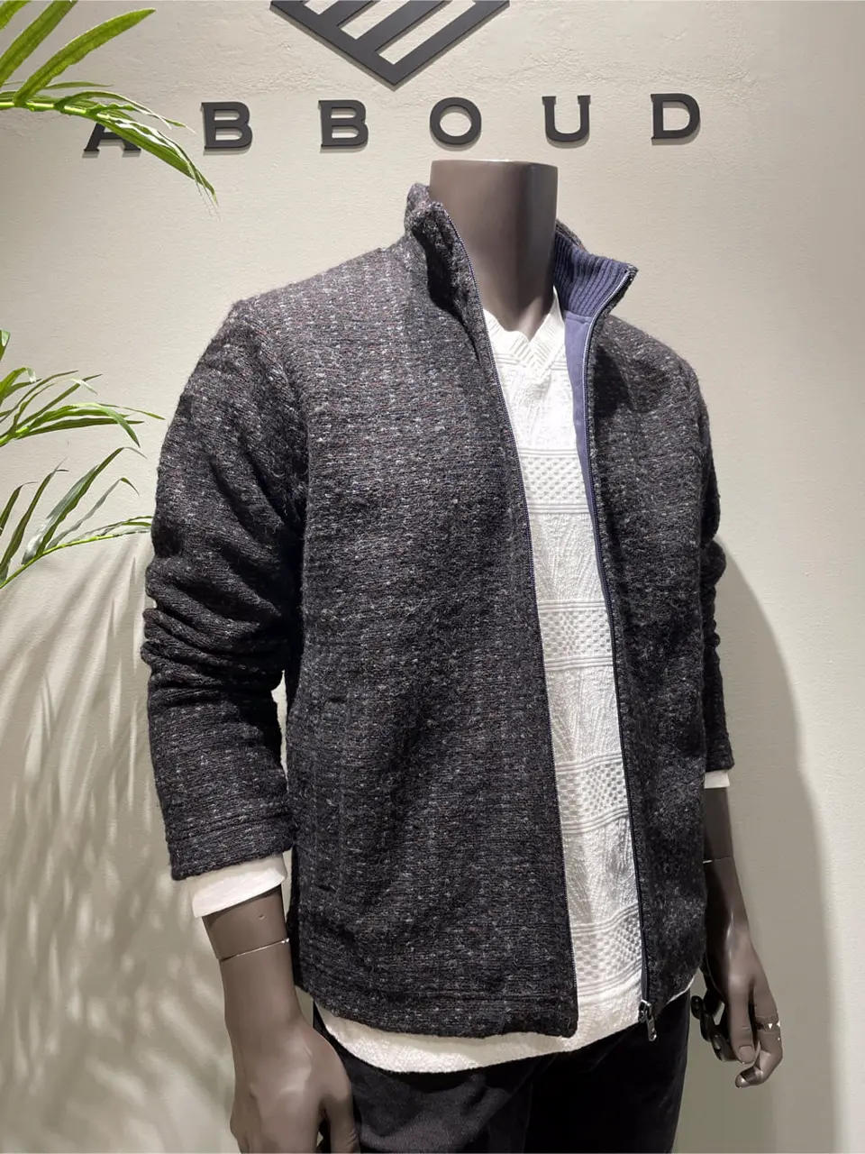 JOSEPH ABBOUD 伊津野 コーディネート画像