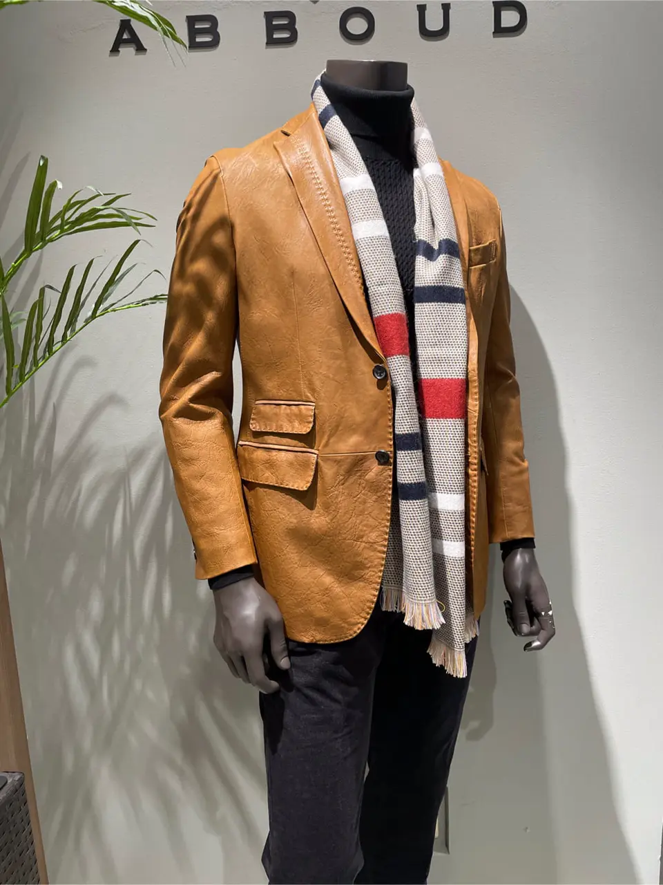 JOSEPH ABBOUD 伊津野 コーディネート画像