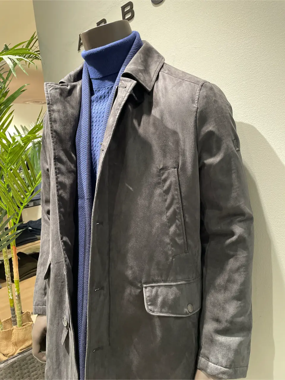 JOSEPH ABBOUD 伊津野 コーディネート画像