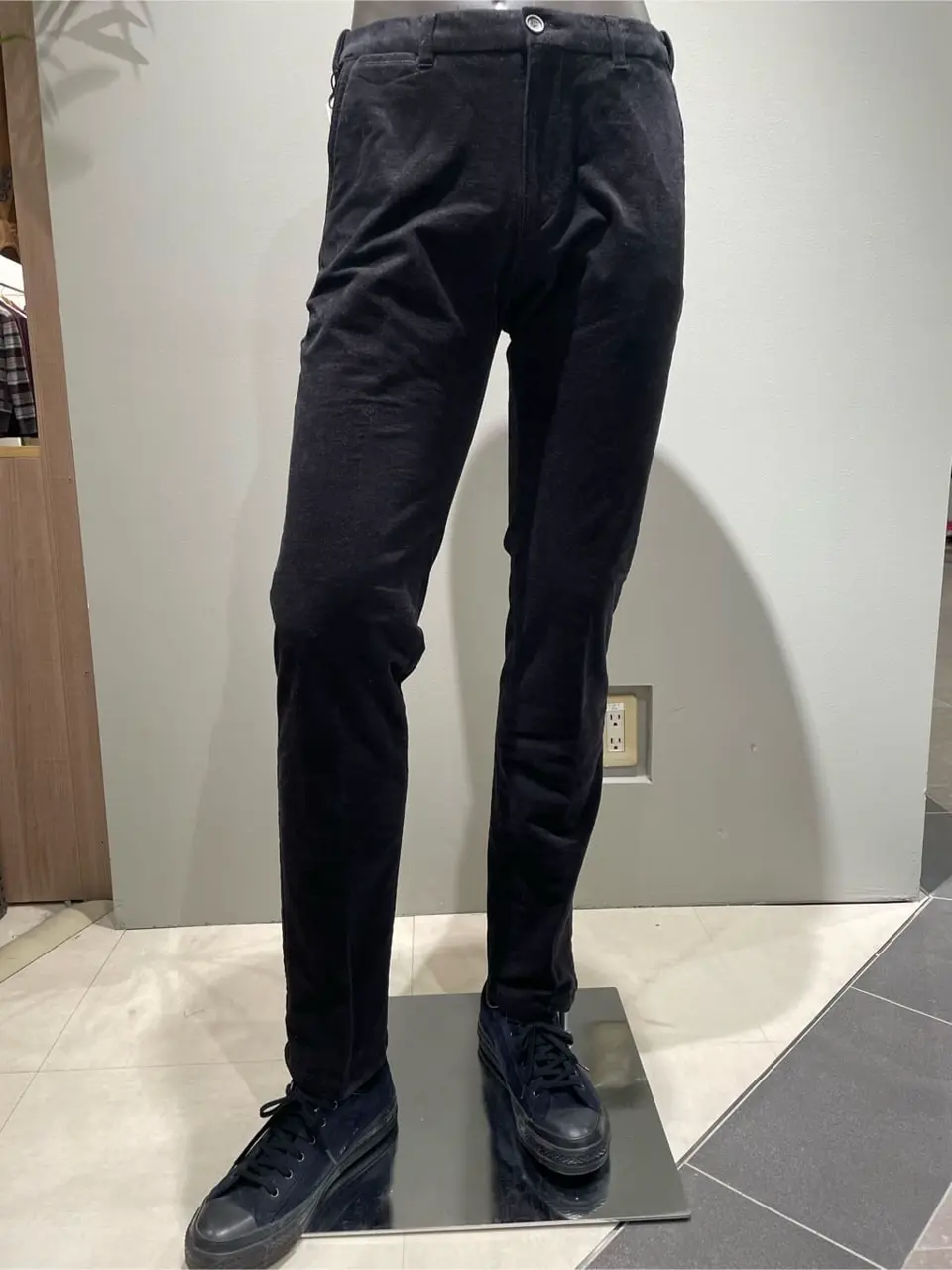 JOSEPH ABBOUD 伊津野 コーディネート画像