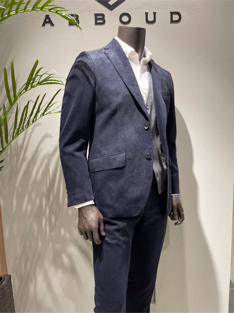 JOSEPH ABBOUD 伊津野 コーディネート画像