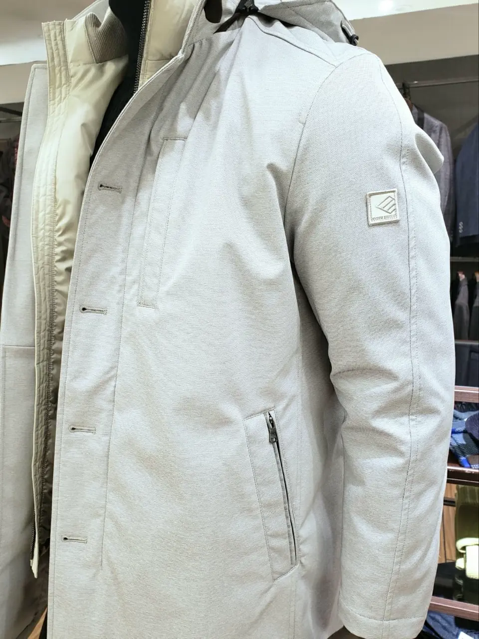 JOSEPH ABBOUD 中西 コーディネート画像