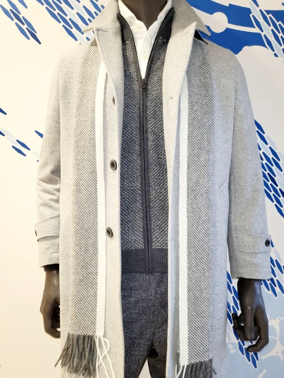 JOSEPH ABBOUD 亀井 コーディネート画像