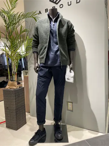 JOSEPH ABBOUD 伊津野 コーディネート画像