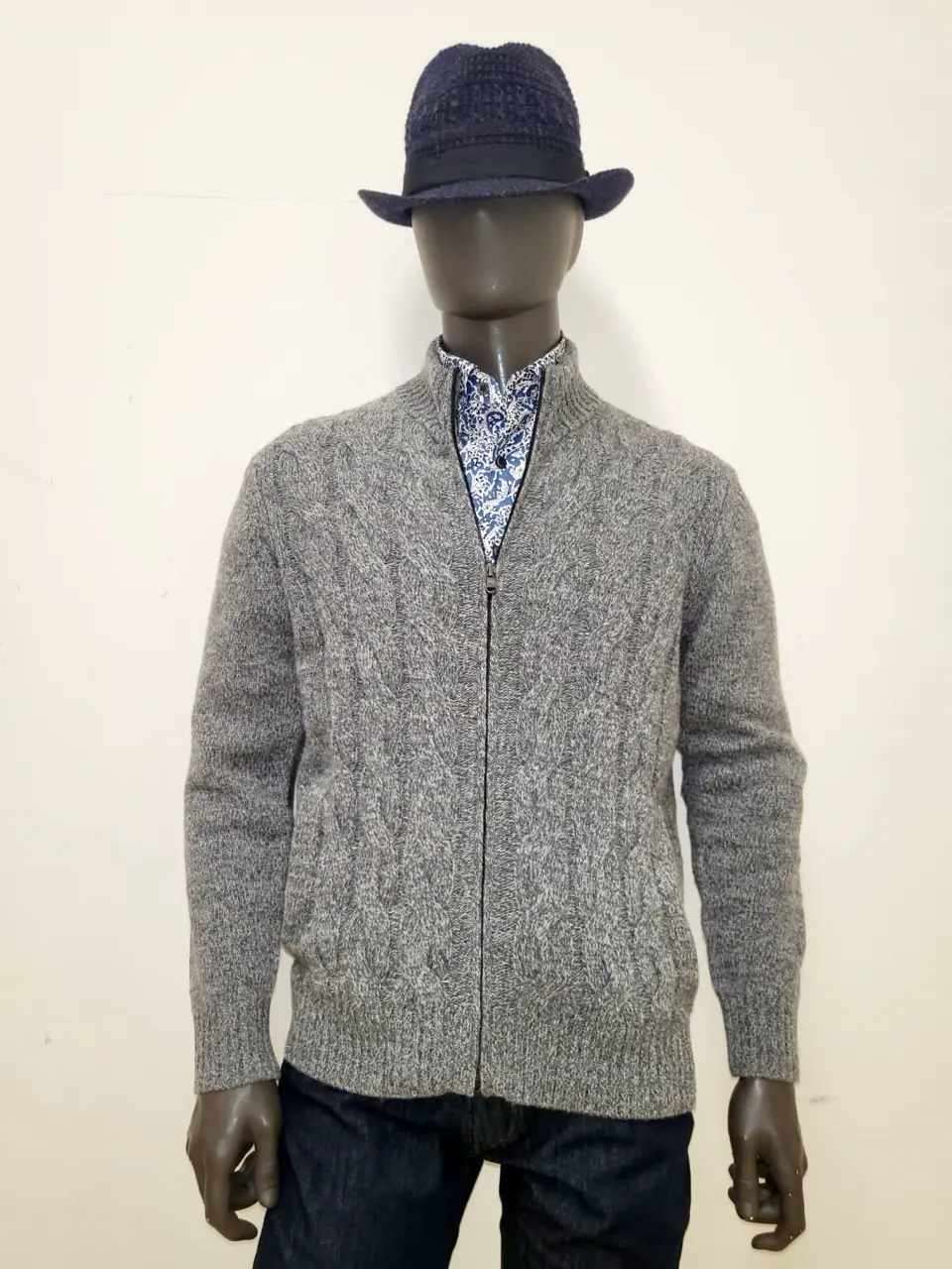 JOSEPH ABBOUD 亀井 コーディネート画像
