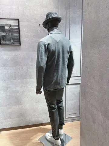 JOSEPH ABBOUD 大久 コーディネート画像