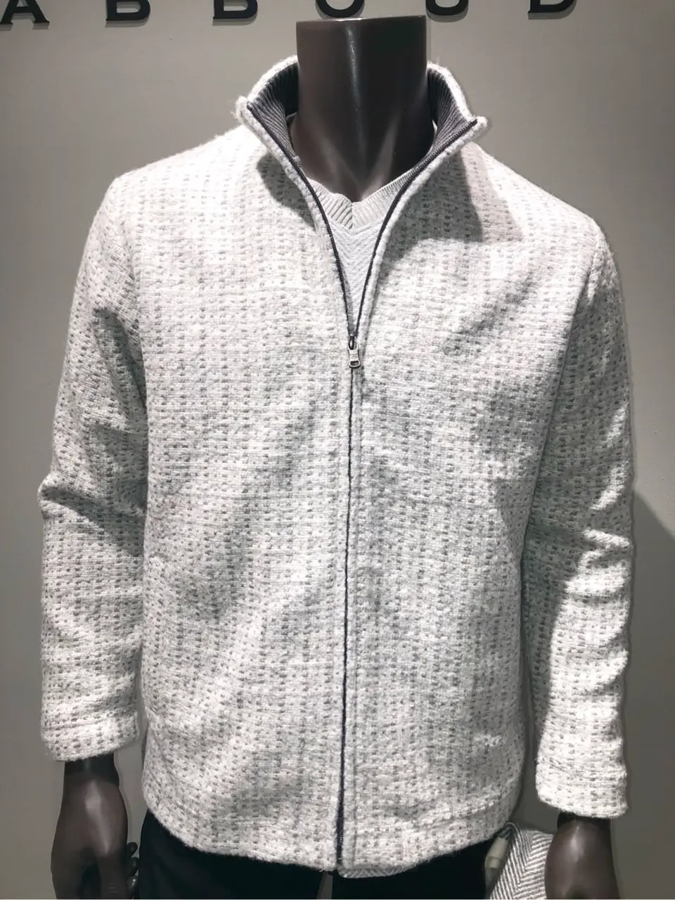 JOSEPH ABBOUD 川田 コーディネート画像