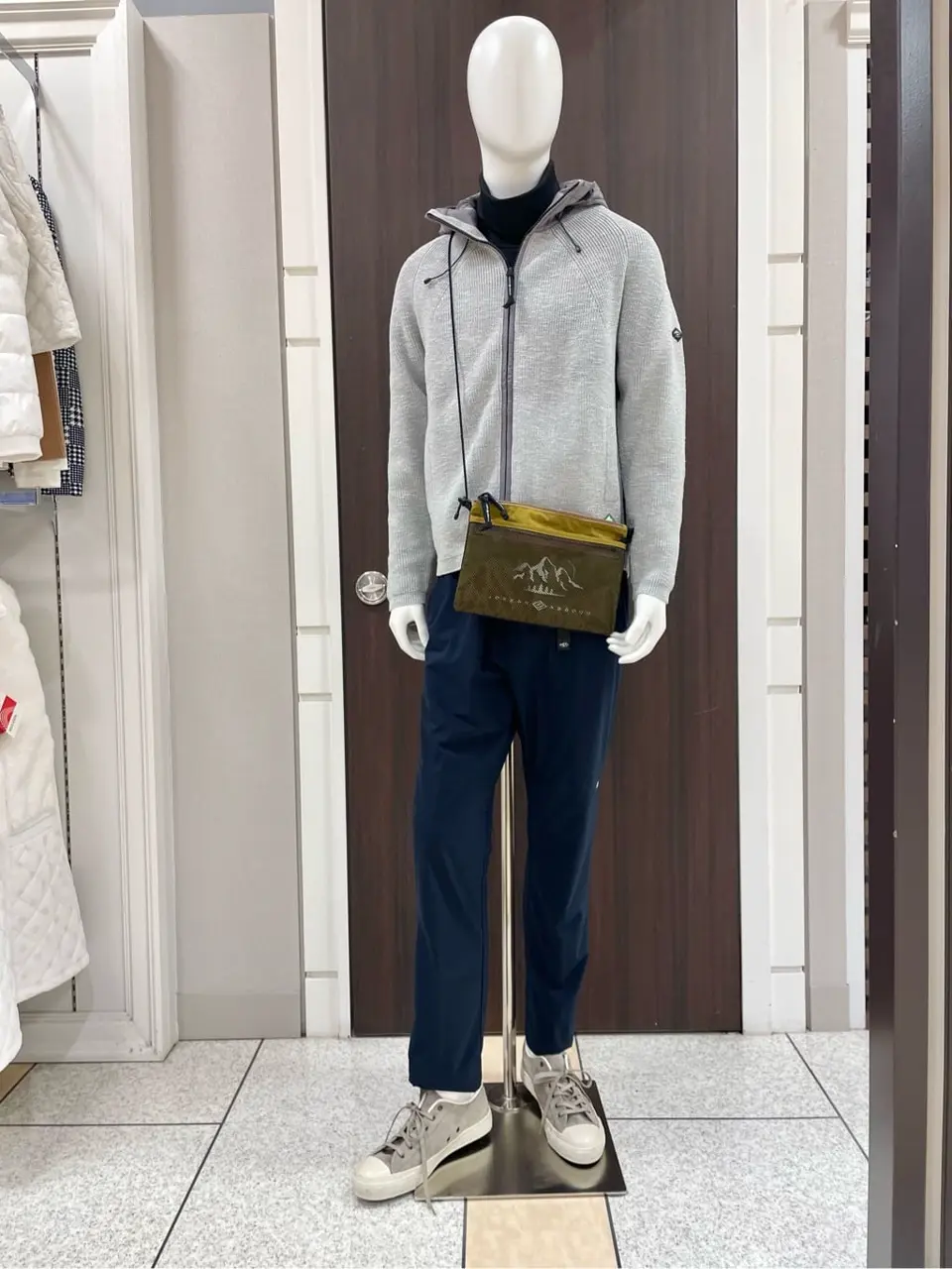 JOSEPH ABBOUD 松山 コーディネート画像