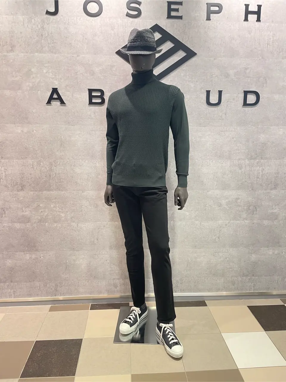 JOSEPH ABBOUD 東　 コーディネート画像