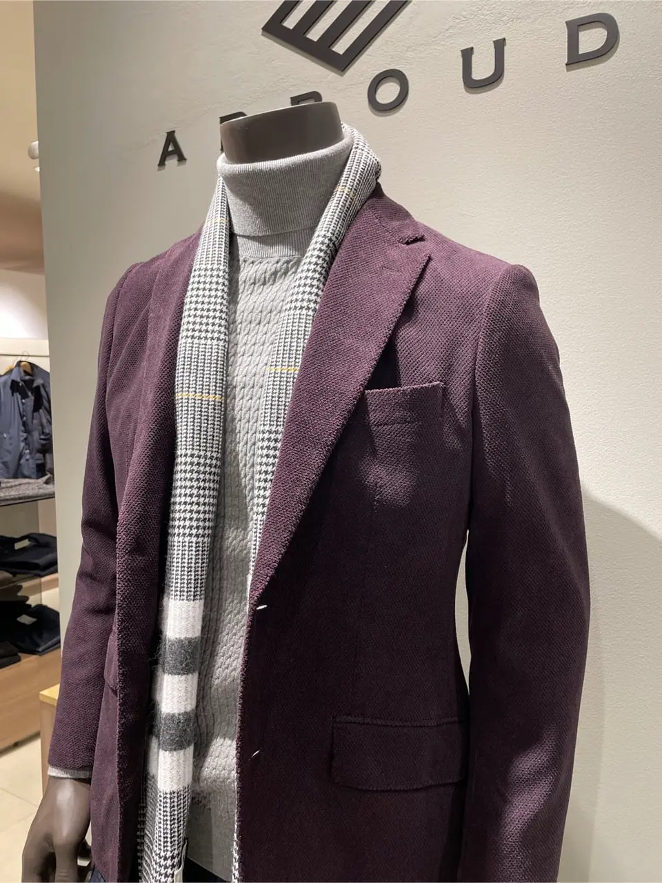 JOSEPH ABBOUD 伊津野 コーディネート画像