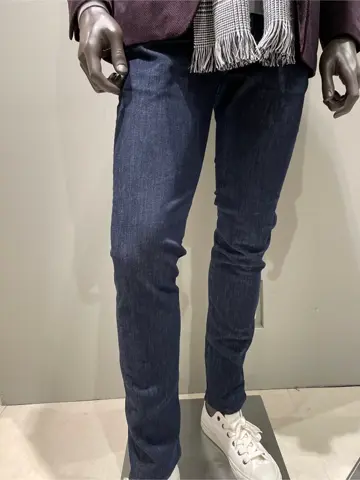 JOSEPH ABBOUD 伊津野 コーディネート画像