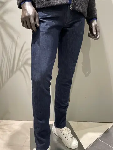 JOSEPH ABBOUD 伊津野 コーディネート画像