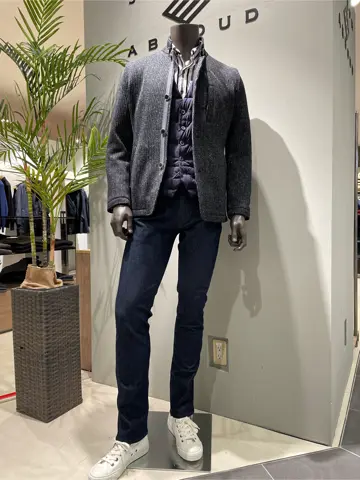 JOSEPH ABBOUD 伊津野 コーディネート画像