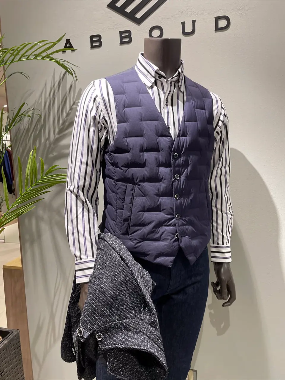 JOSEPH ABBOUD 伊津野 コーディネート画像