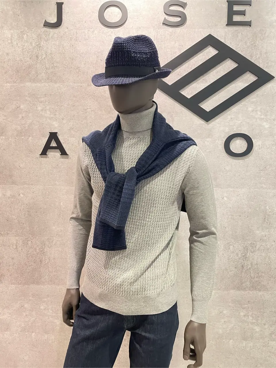 JOSEPH ABBOUD 東　 コーディネート画像