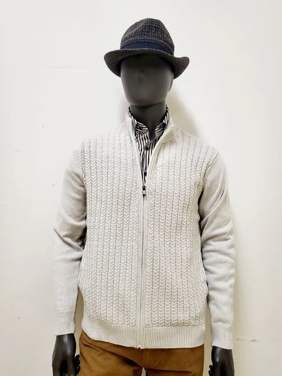 JOSEPH ABBOUD 亀井 コーディネート画像