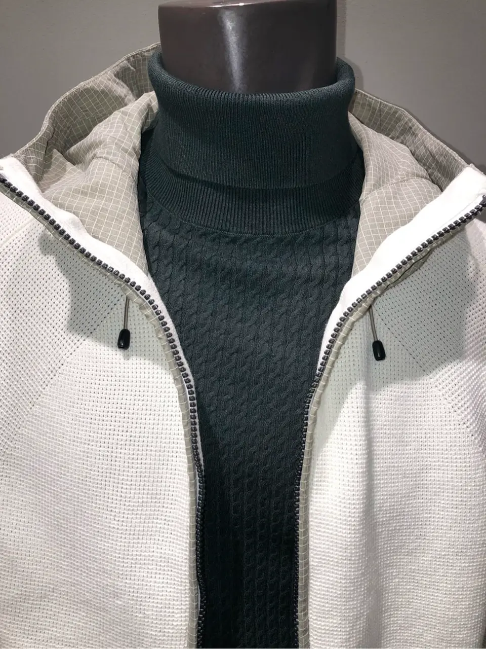 JOSEPH ABBOUD 川田 コーディネート画像