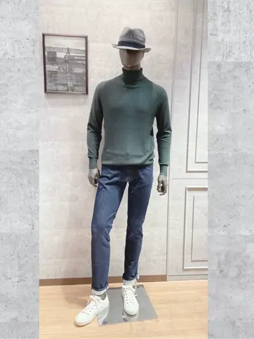 JOSEPH ABBOUD 二澤 コーディネート画像