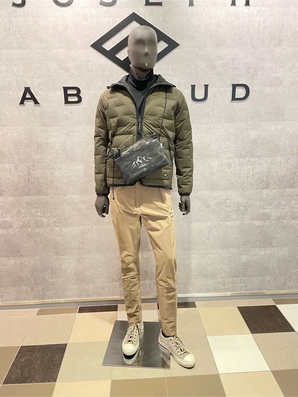  東　 コーディネート画像