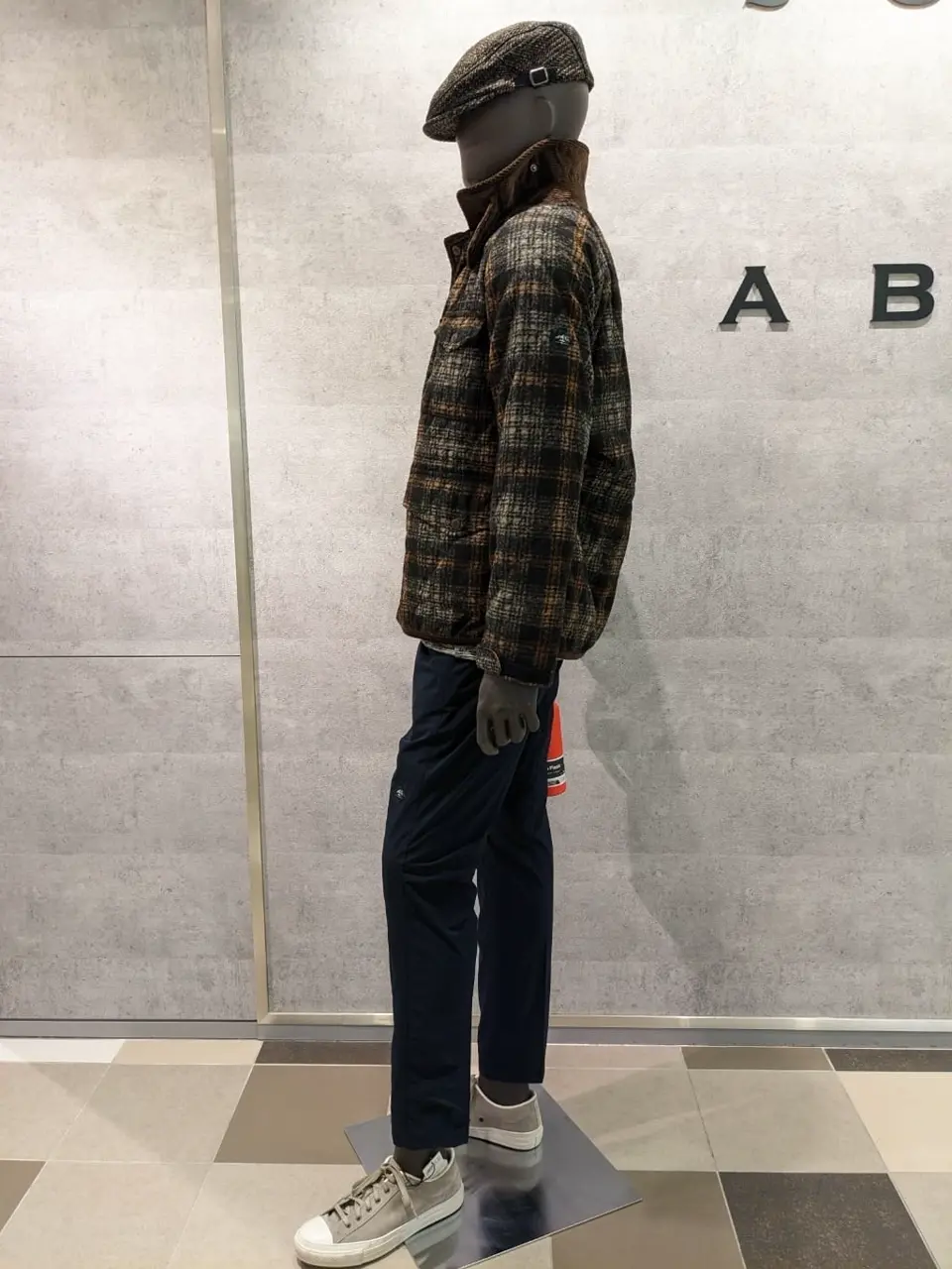 JOSEPH ABBOUD 大久 コーディネート画像