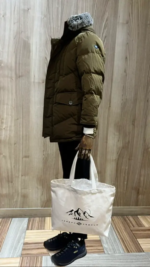 JOSEPH ABBOUD 小城 コーディネート画像