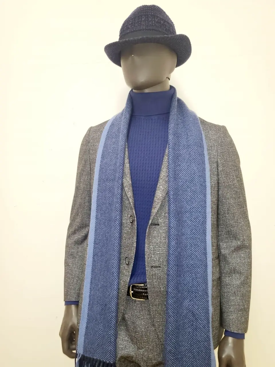 JOSEPH ABBOUD 亀井 コーディネート画像