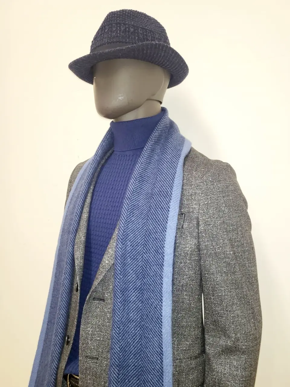 JOSEPH ABBOUD 亀井 コーディネート画像