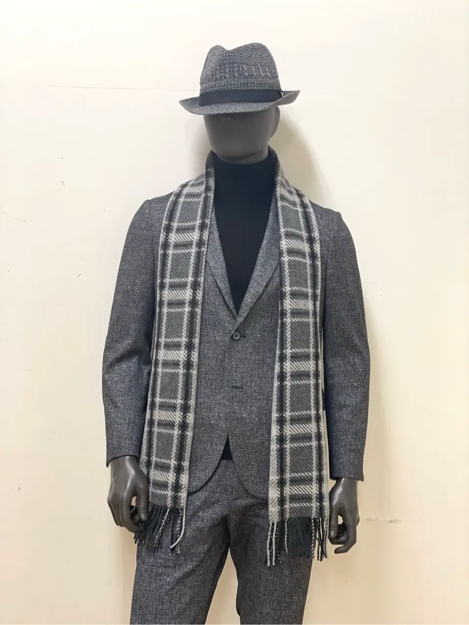 JOSEPH ABBOUD 金本 コーディネート画像