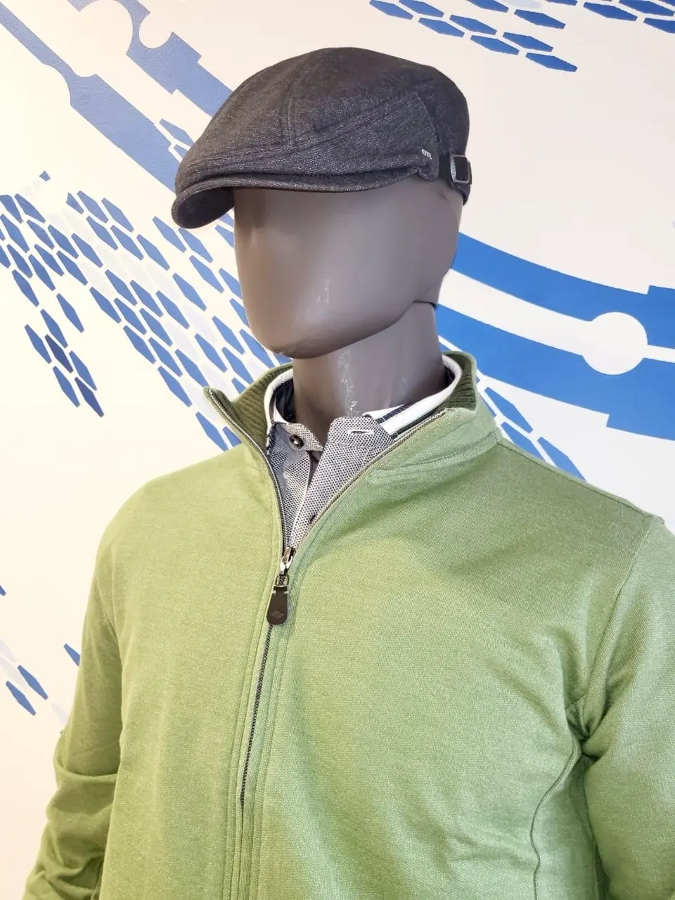 JOSEPH ABBOUD 亀井 コーディネート画像