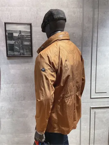 JOSEPH ABBOUD 二澤 コーディネート画像