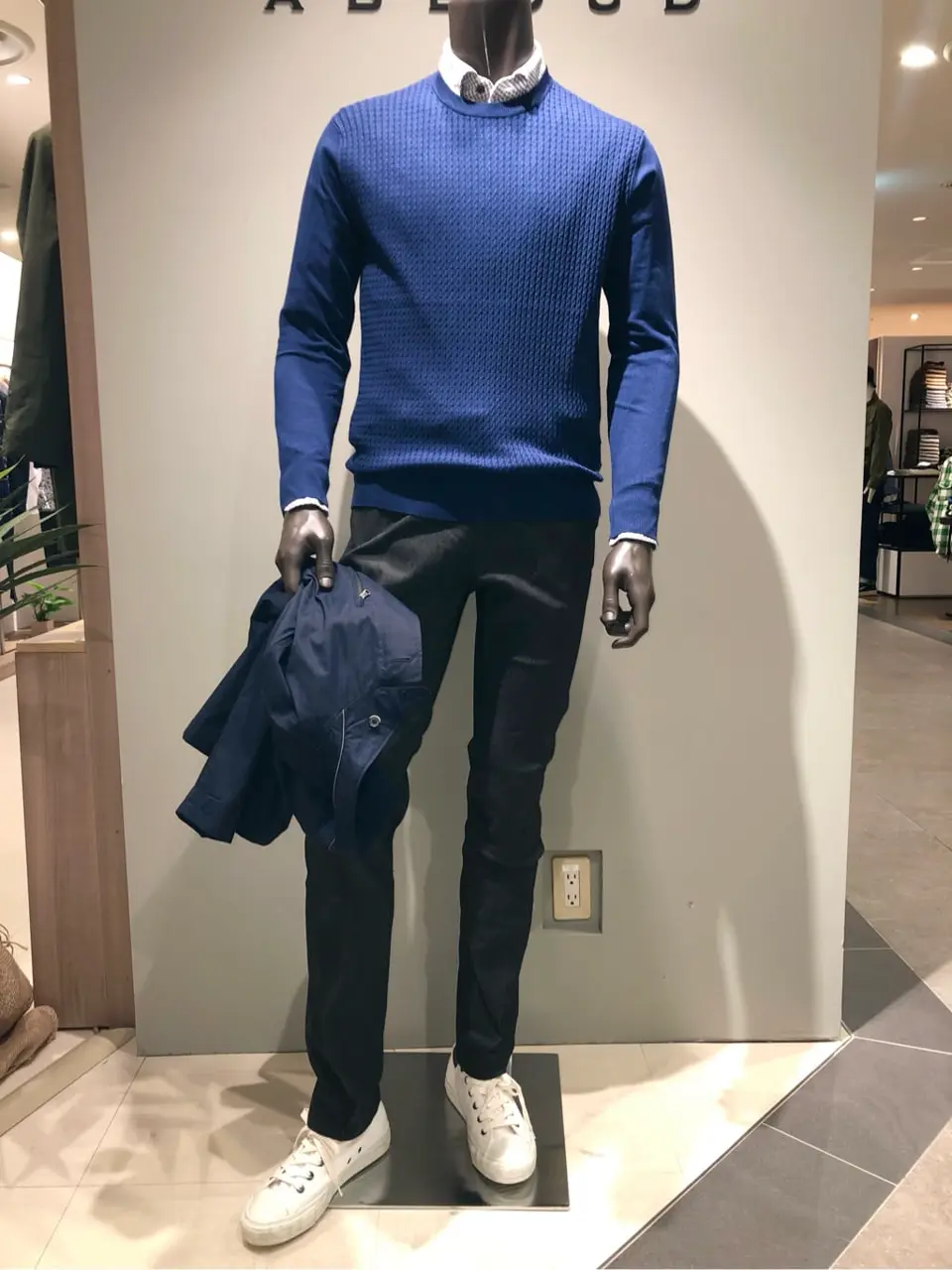 JOSEPH ABBOUD 川田 コーディネート画像