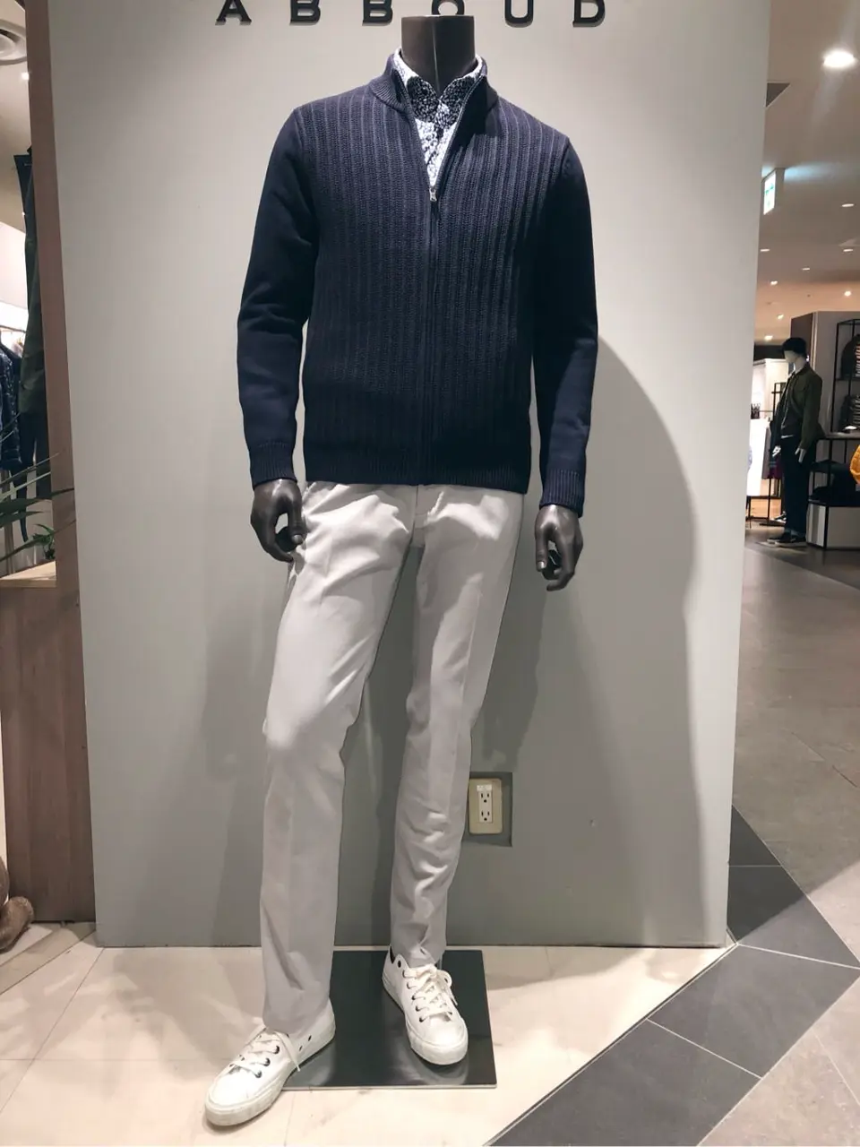 JOSEPH ABBOUD 川田 コーディネート画像